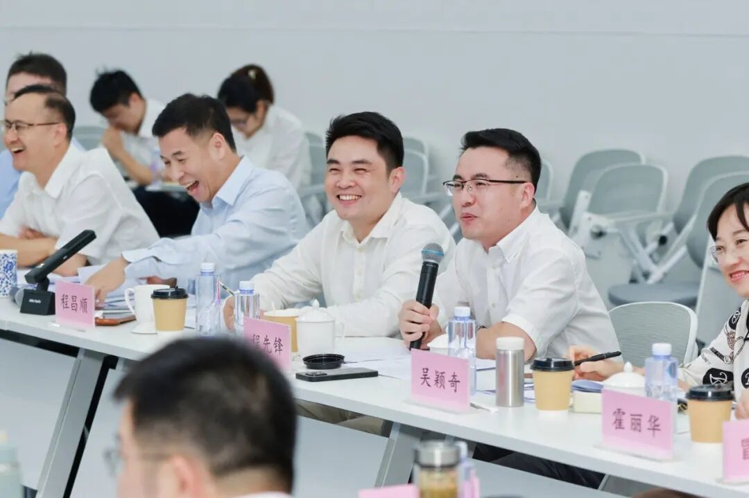 新聞報道 | 通錦精密參加蘇州市新時代工商管理企業(yè)家聯(lián)合會周日交流會