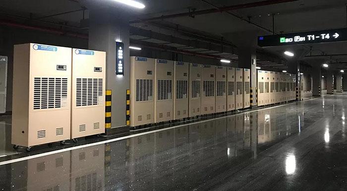 南方濕冷魔法攻擊，能用空調除濕嗎？